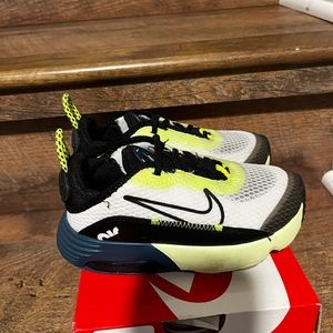 Nike kids Air Max 2090 size 9C. Gently Worn.